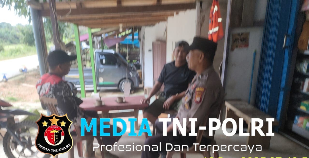 Suasana Santai, Pesan Keamanan Tersampaikan Polsek Air Besar Patroli Dialogis