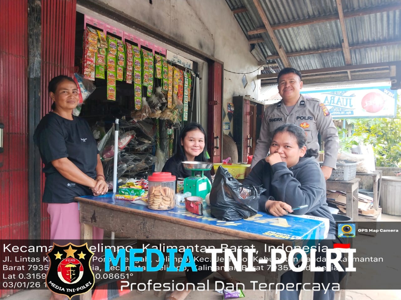 Personil Piket Polsubsektor Jelimpo Laksanakan Patroli Sambil Monitor Arus Mudik