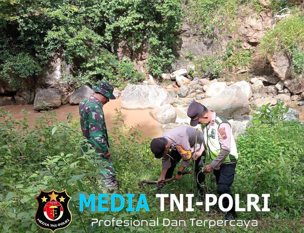 Menjaga Kelestarian Alam, TNI Polri Dan Relawan Tanam Ribuan Bibit Pohon Di Obyek Wiisata Alam Kahyangan