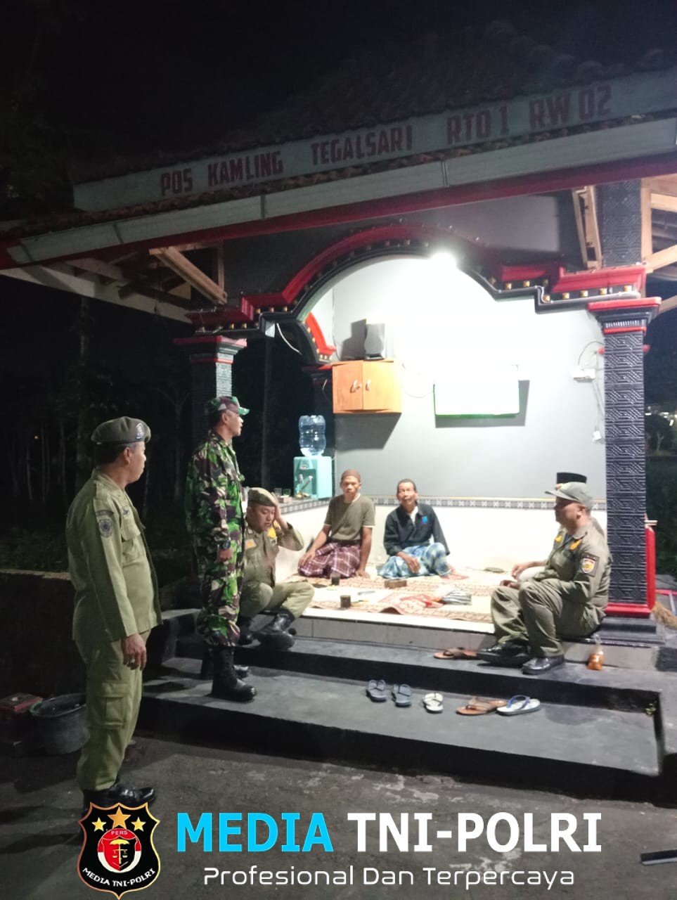 Babinsa Musuk Bersama Warga Gelar Patroli Malam, Perkuat Siskamling dan Rasa Aman di Tamansari