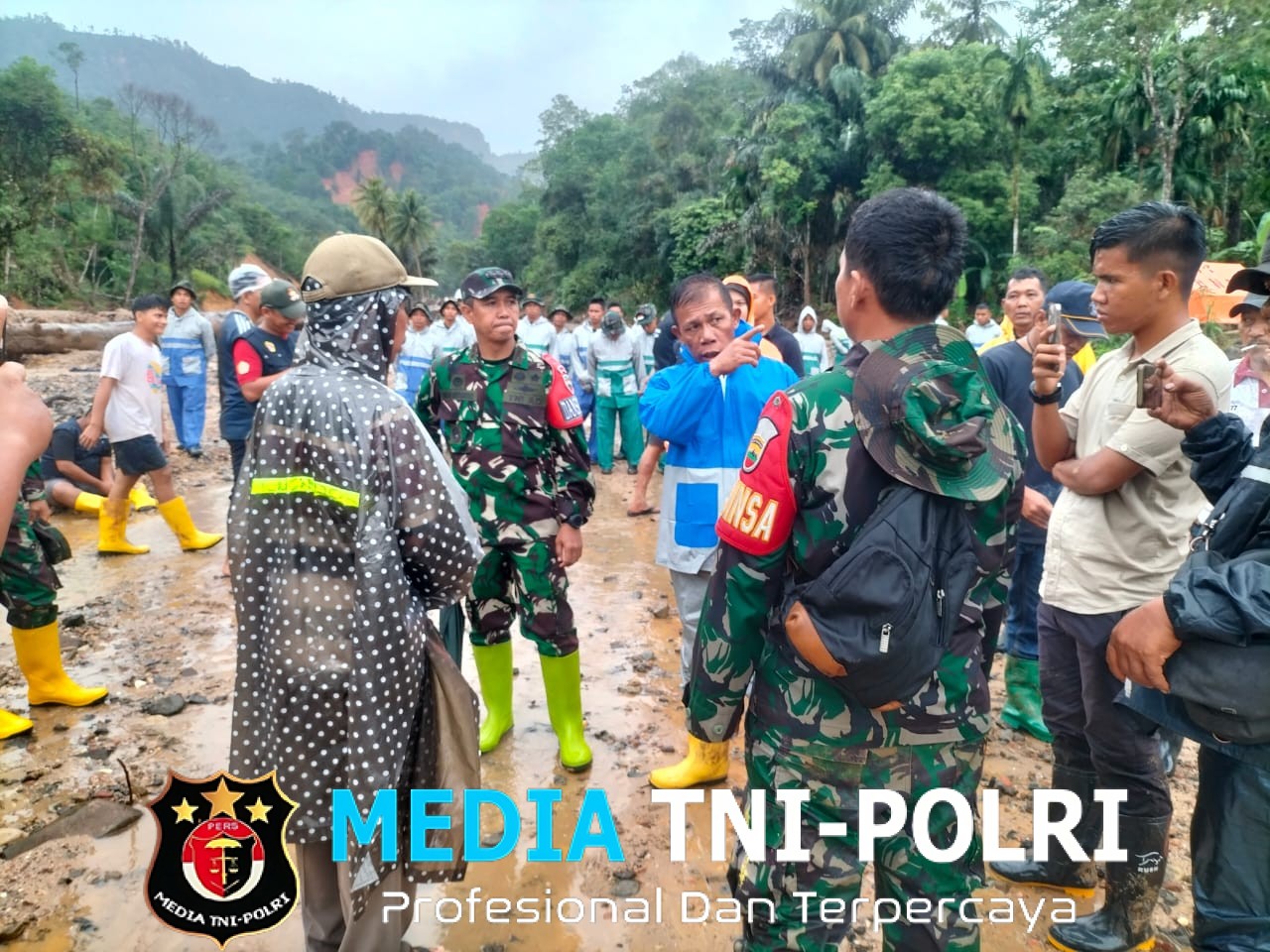 Danrem 023/KS dan Bupati Tapanuli Tengah Tinjau Banjir Susulan, Evakuasi Warga Zona Merah
