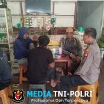 Polisi Menyapa Warga Nongkrong, Pesan Keamanan Disampaikan Penuh Keakraban