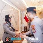 Kapolda Metro Jaya Lantik Enam Kapolres Baru, Kombes Pol Mustofa Serahkan Kepemimpinan Metro Bekasi kepada Kombes Pol Sumarni