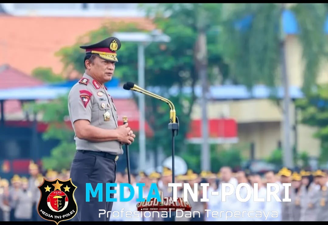 Pimpin Apel Gabungan Awal Tahun 2026, Kapolda Jatim Tekankan Kedisiplinan dan Pelayanan Prima