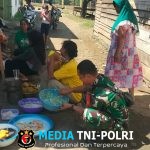 Masak-Memasak Bareng Babinsa, Ibu-Ibu Warga Bedeng Rejo Jalin Silaturahmi dan Waspada Kamtibmas
