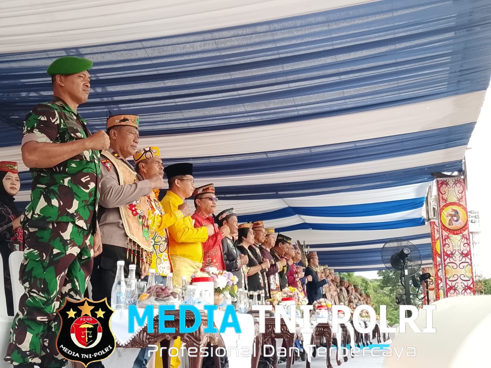 Ratusan Penari Dari Siswa Siswi Sampit Meriahkan HUT Kotim ke 73 di Lapangan Stadion 29 Nopember Sampit