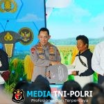 Panen Raya Jagung di Bekasi, Kapolri Salurkan Alsintan dan Sembako untuk Kelompok Tani dan Masyarakat