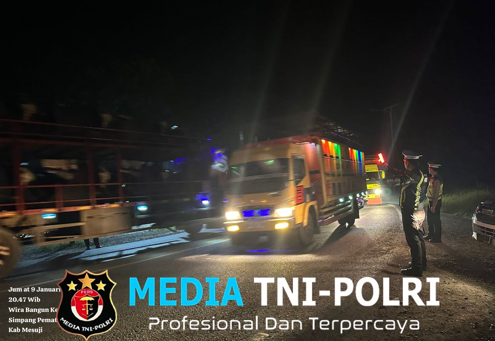 Cuaca Ekstrem Melanda, Sat Lantas Polres Mesuji Siaga Amankan Jalur Lintas Timur Malam Hari