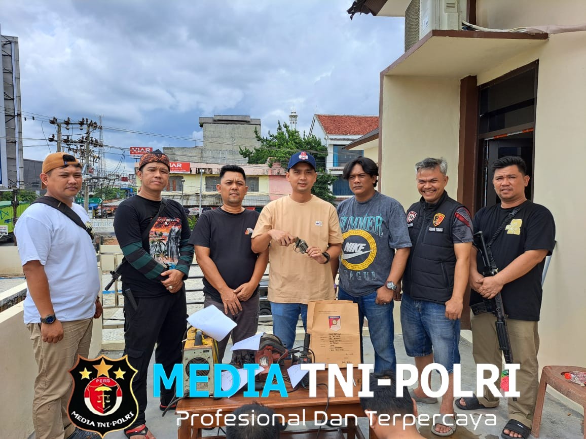 Team Resmob Polsek Terbanggi Besar Mengerbek Home Industri Perakit Senpi Ilegal Dan Meringkus 2 Orang Pelaku