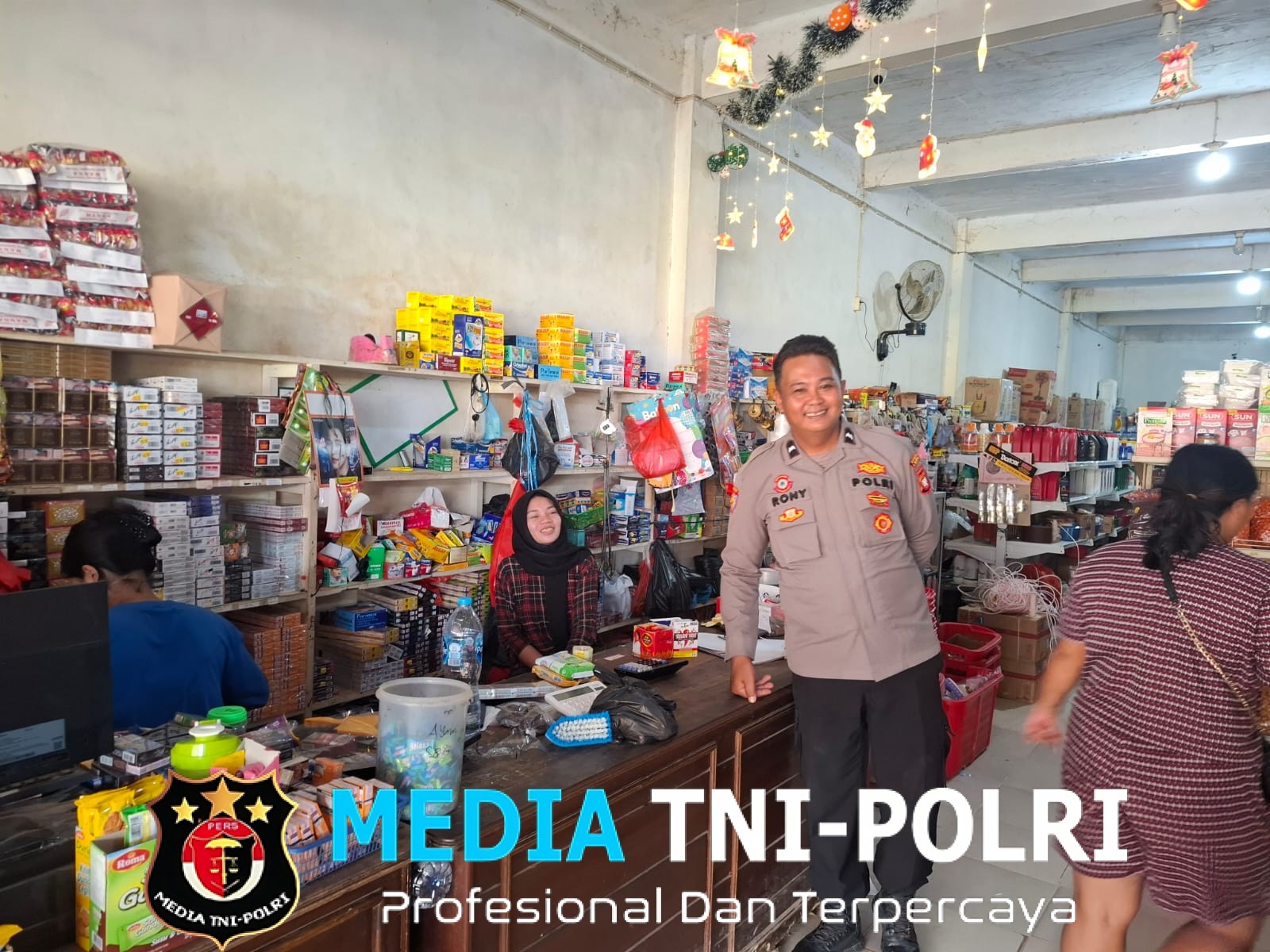 Antisipasi Gangguan Kamtibmas Dipasar Personel Polsek Kuala Behe Laksanakan Patroli