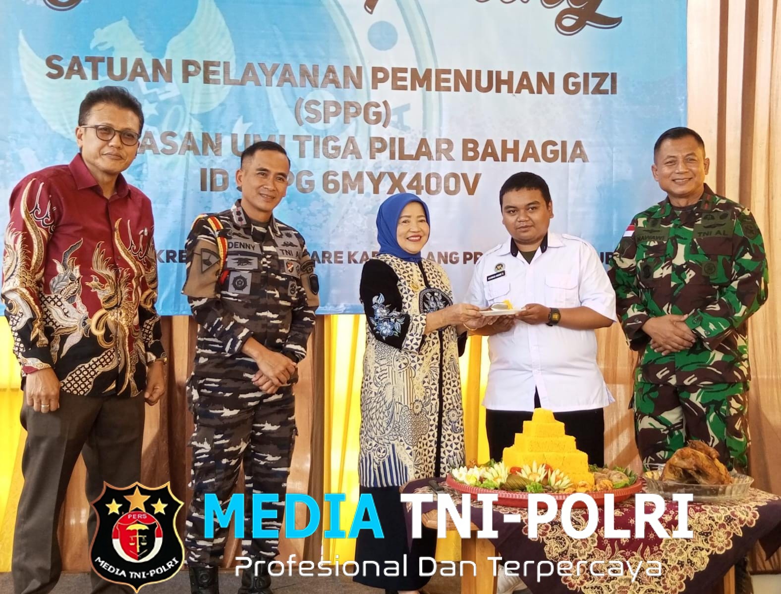 Danpuslatpur Mar-4 Purboyo Letkol Mar Deny Apnanto Putro Hadiri Peresmian Dapur SPPG Desa Putukrejo