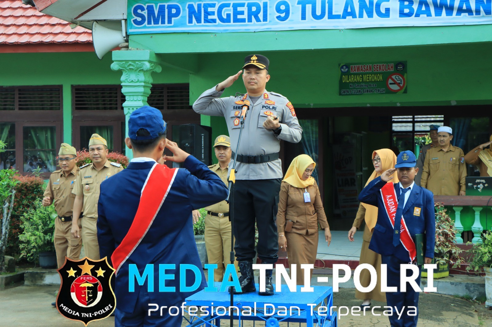 Kapolres Tulang Bawang Barat jadi irup di SMPN 9 dalam program “Muspida Road to School