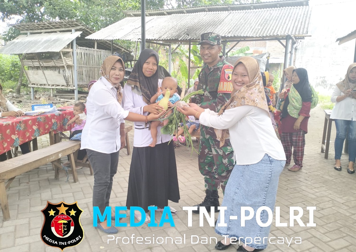 Babinsa Kelurahan Rembang Dampingi Kegiatan Penimbangan Balita Bersama Kader Posyandu