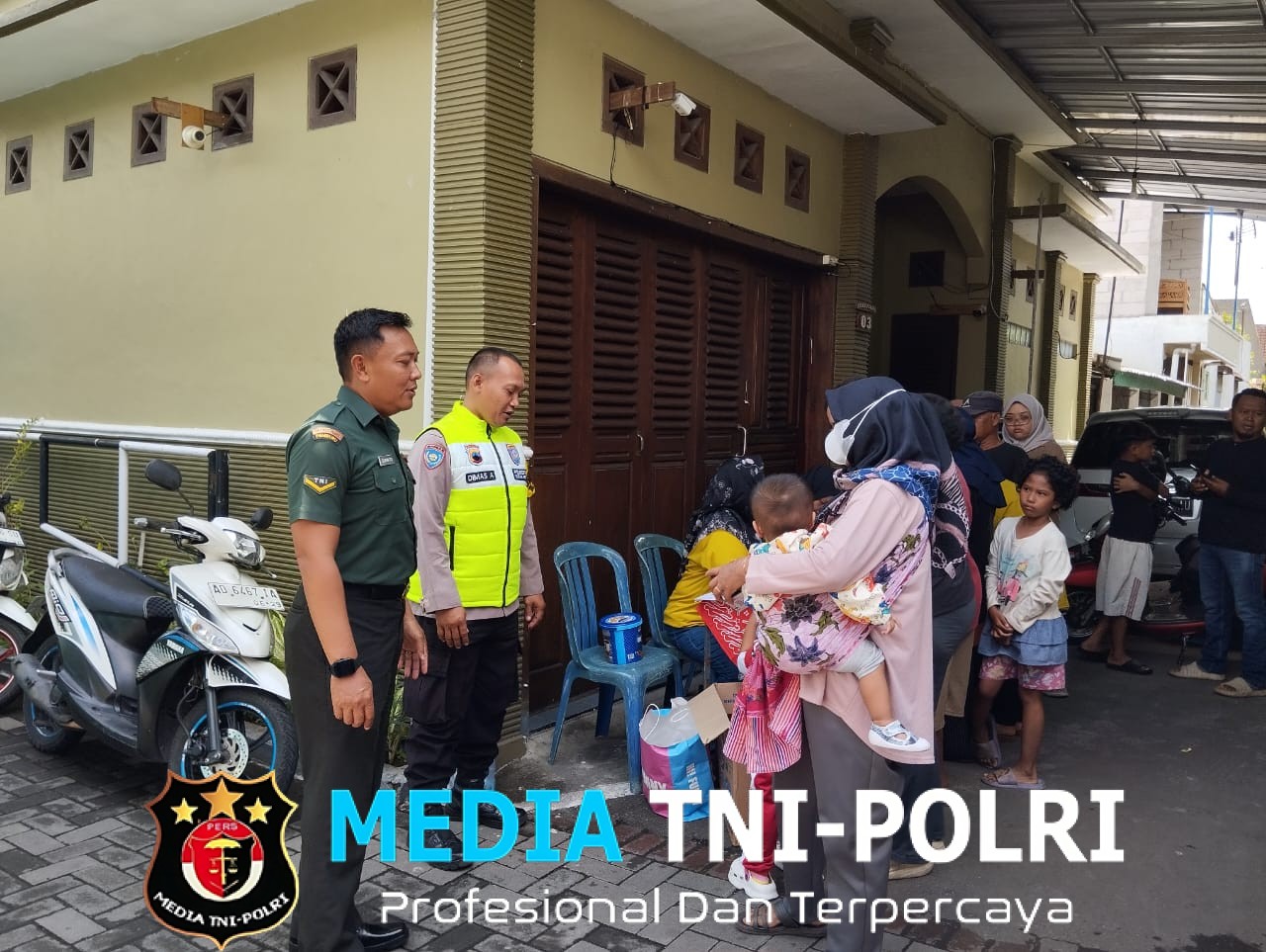 Wujudkan Anak Indonesia Sehat, Babinsa Danukusuman Bantu Kegiatan Posyandu