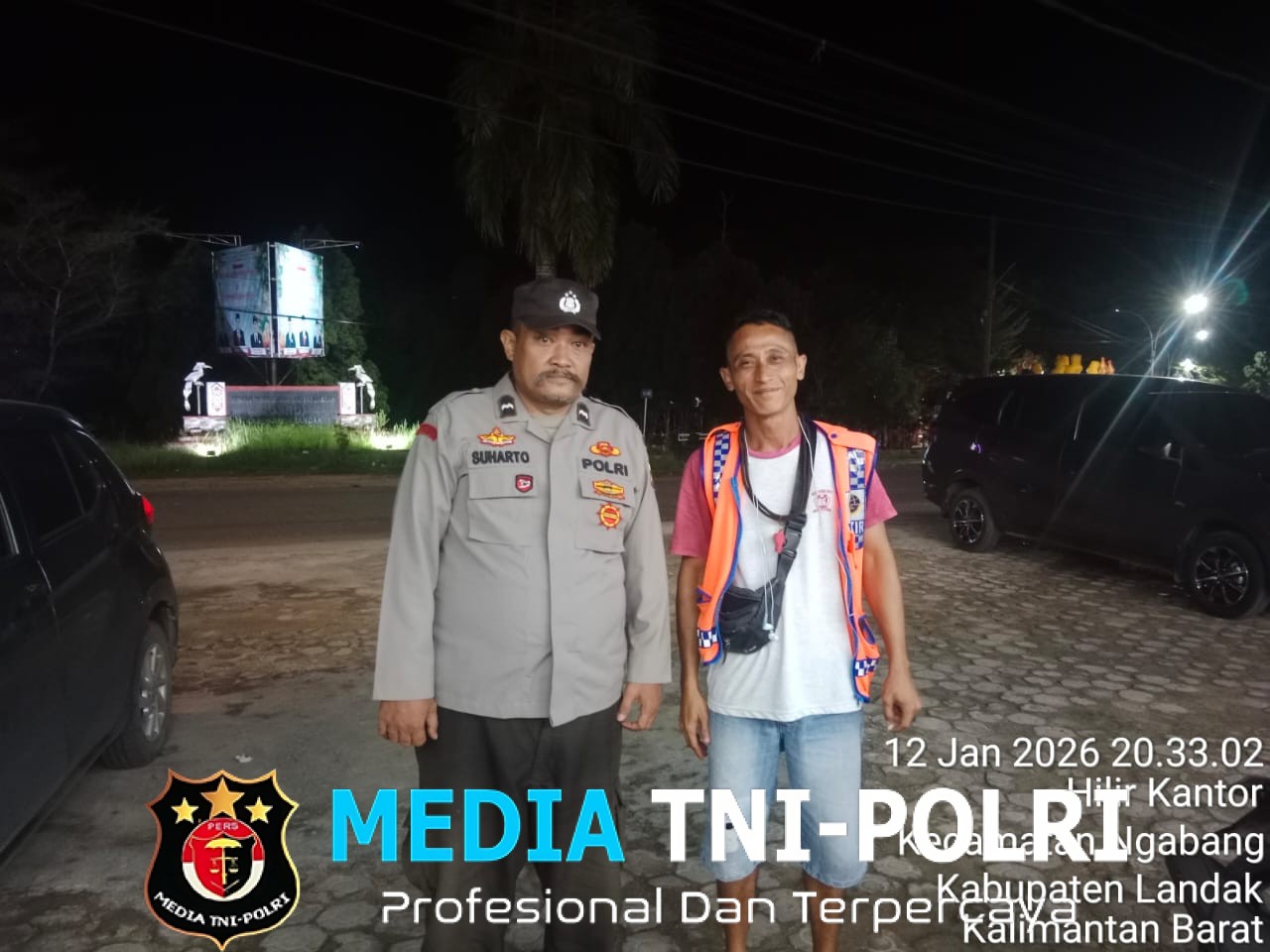 Patroli Malam Polsek Ngabang Ciptakan Keamanan Dan Ketertiban Dengan Cara Berjanan Kaki