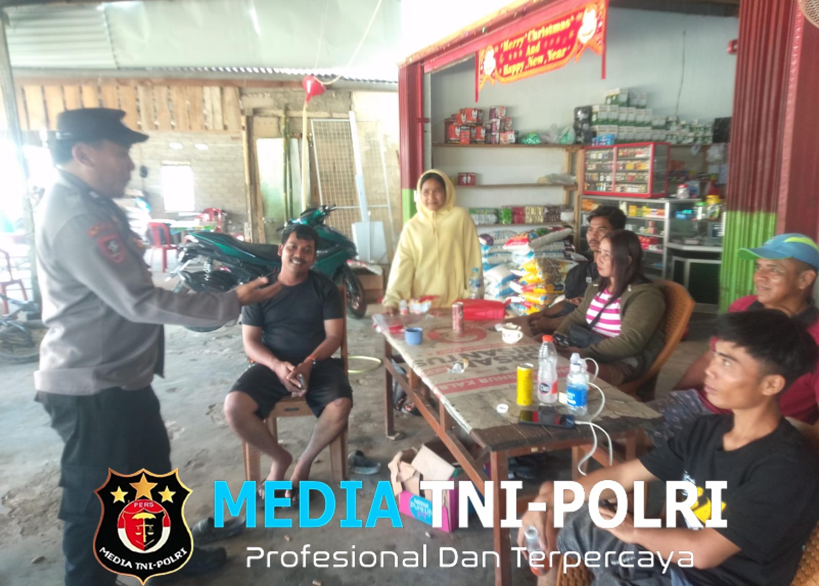 Laksanakan Patroli Polsek Kuala Behe Antisipasi Gangguan Kamtibmas di Mini Market