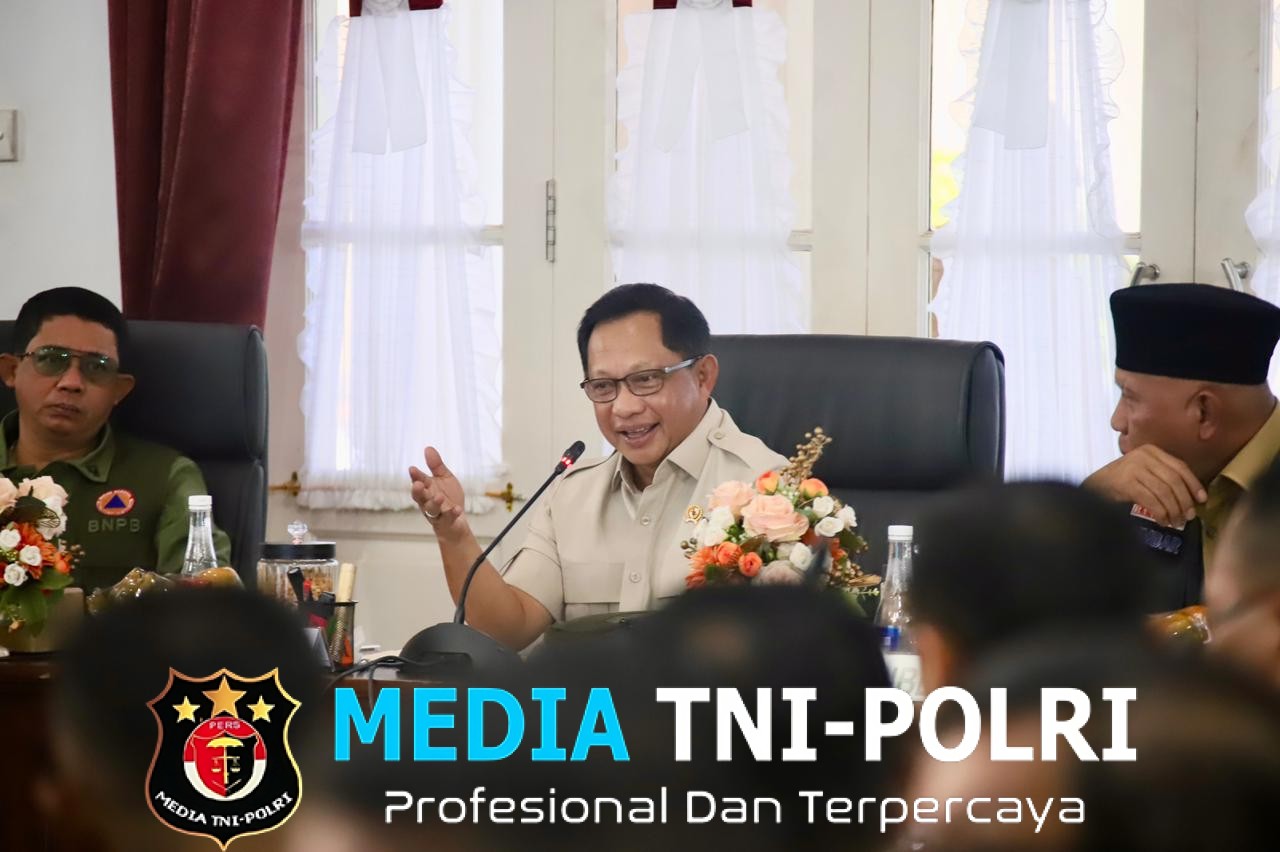 Kerja Maraton Mendagri Tito Karnavian Percepat Rehabilitasi dan Rekonstruksi Pascabencana Sumatra