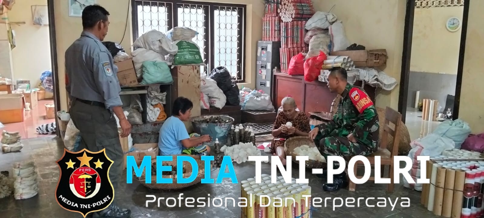 Serda Djoko Beri Motivasi Pelaku UMKM Usaha Pembuatan Shuttlecock