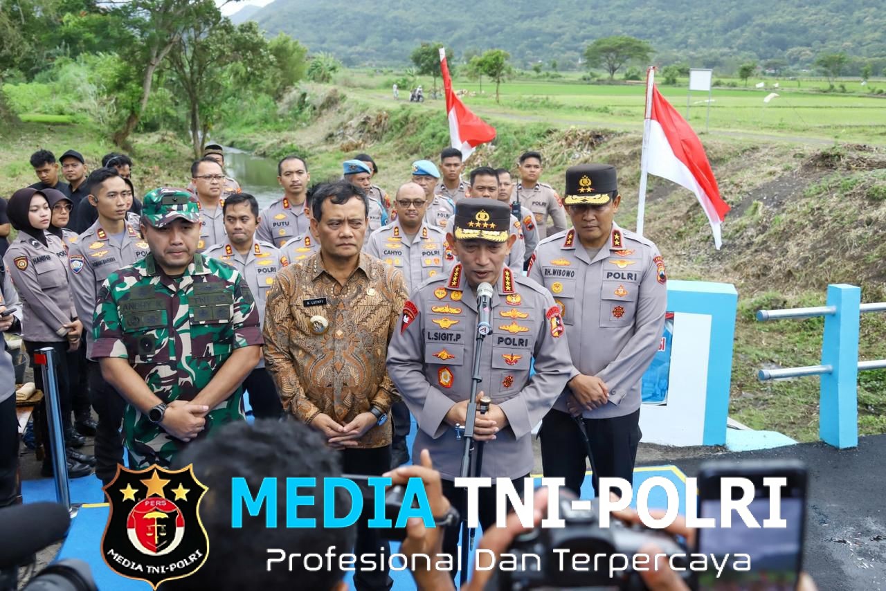 Kapolri Resmikan 19 Jembatan Merah Putih Presisi di Jawa Tengah, Perkuat Hubungkan Polri dan Masyarakat