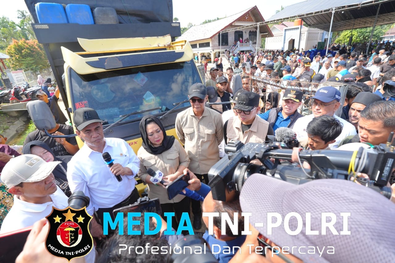 Wamendagri Bima Pemerintah Bergerak Bersama Rehabilitasi Sawah Terdampak Bencana Sumatra