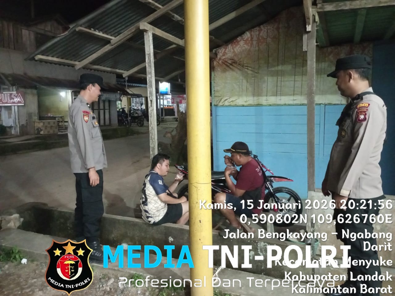 Sampaikan Imbauan Saat Samapta Polsek Menyuke Laksanakan Patroli Malam Hari