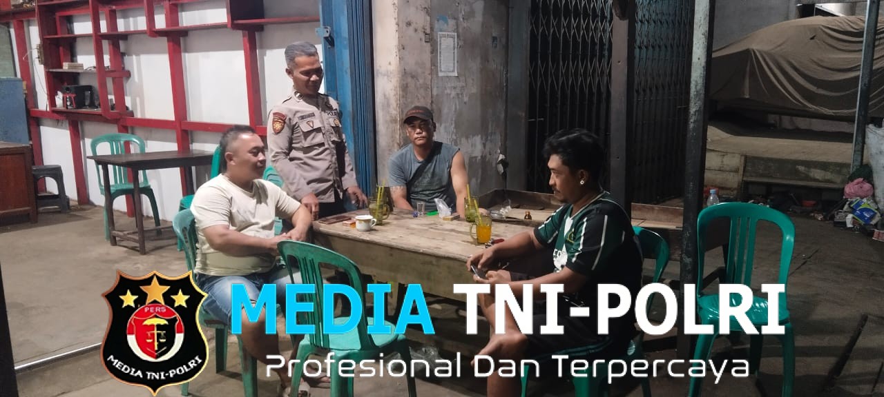 Polisi Humanis Hadir di Tengah Warga, Patroli Malam Berujung Canda dan Pesan Kamtibmas