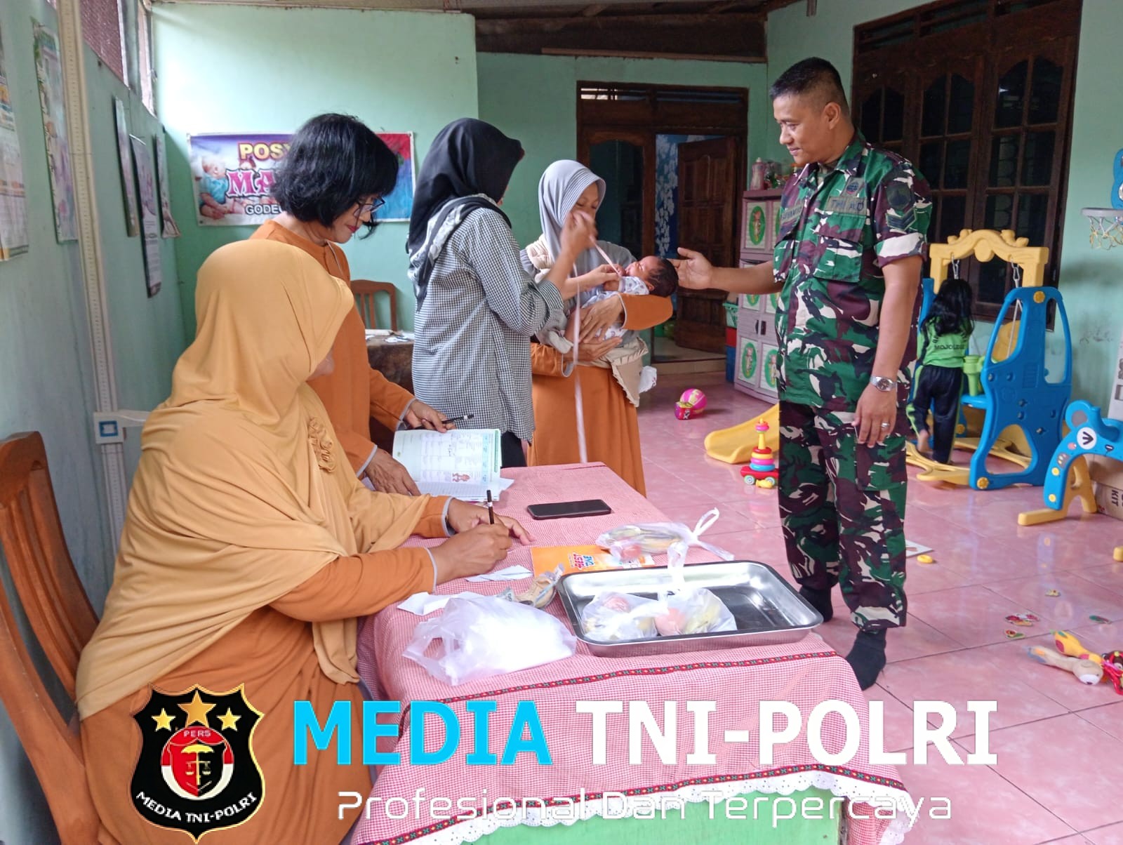 Babinsa Teras Dampingi Posyandu Balita, Wujud Nyata Dukungan TNI Ciptakan Generasi Sehat