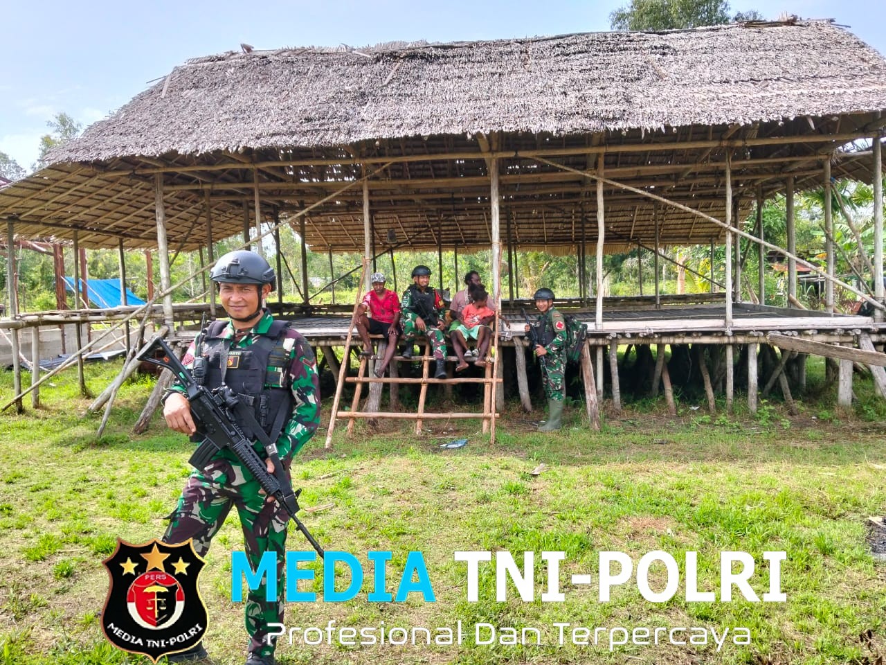 Satgas Pamtas Kewilayahan Yonif 410 Alugoro Laksanakan Komsos di Kampung Sanguwar