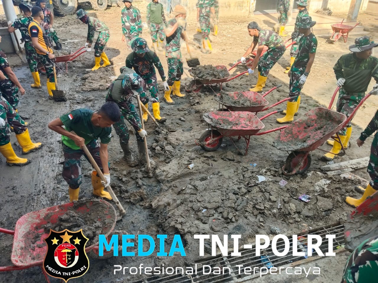 TNI Gerak Cepat Pulihkan Fasilitas Ibadah di Paya Terbang Pasca Banjir