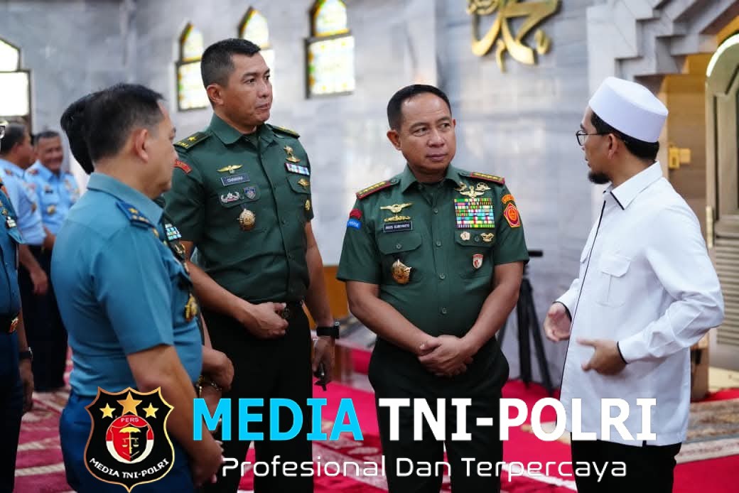 Panglima TNI Hadiri Isra Mi’raj di Mabes TNI, Ustaz Adi Hidayat Ujian Menaikkan Kualitas Prajurit