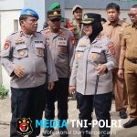 Kapolsek Cikarang Selatan Dampingi Kapolres Metro Bekasi Tinjau SMPN 3 Cikarang Selatan yang Roboh