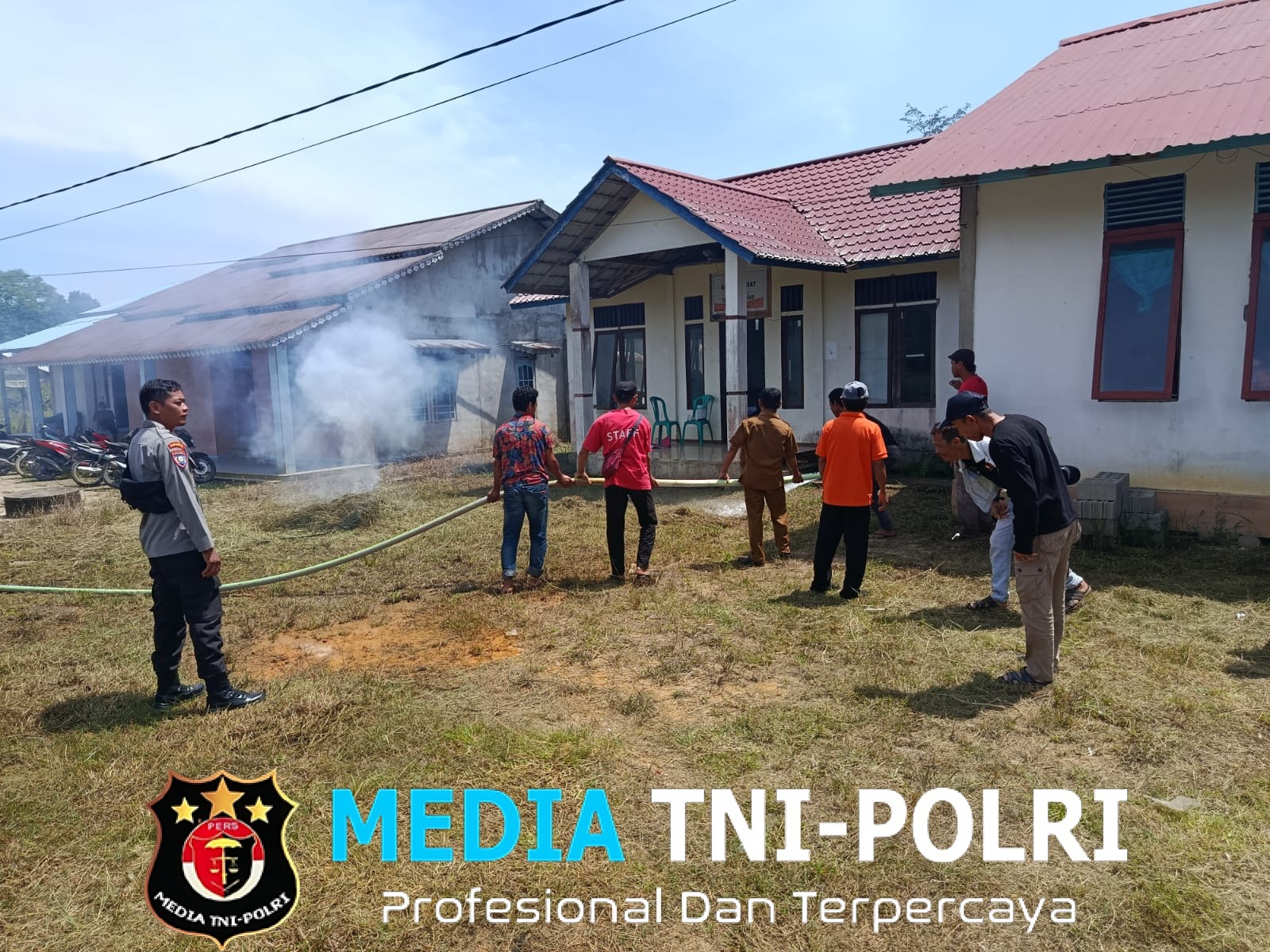 Polsek Menjalin Gelar Pelatihan Penanganan Bencana bagi Anggota Damkar Desa Bengkawe