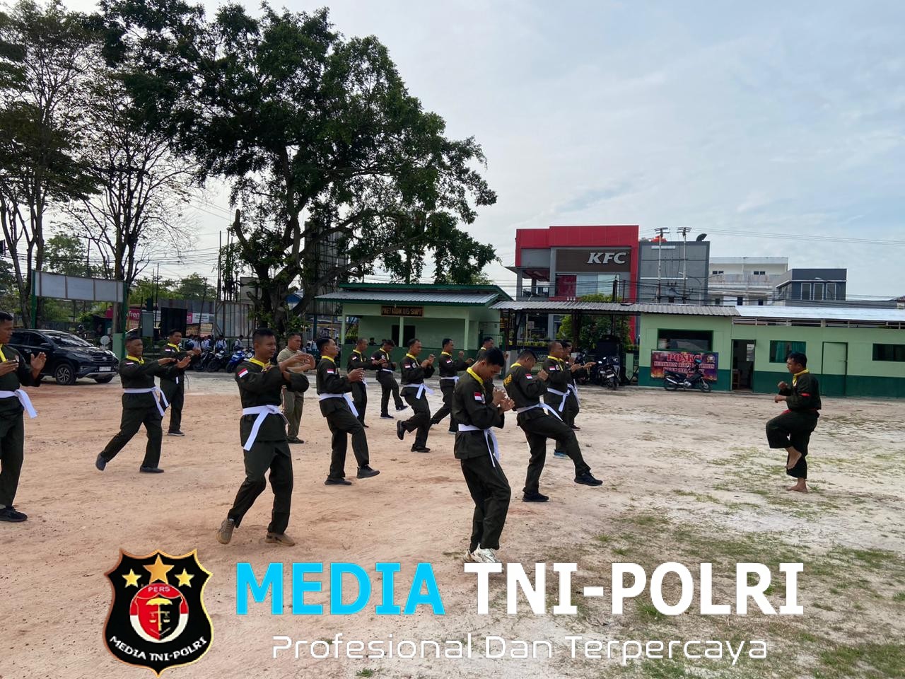 Tingkatkan Kemampuan dan Ketangkasan Prajurit, Kodim 1015/Sampit Gelar Latihan Pencak Silat Militer