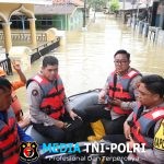 Kabid Humas Polda Jabar Tinjau Langsung Situasi Banjir di Karangligar, Karawang Serukan Patroli Rutin Jaga Keamanan