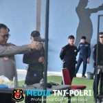 Tingkatkan Kemampuan Personel  Kapolda Lampung Ikuti Latihan Menembak Di Satbrimobda Lampung