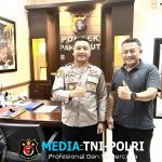 Sinergitas TNI-POLRI Kapolsek Pahandut Ngopi Bareng Dengan Satgas Mabes TNI Untuk Ciptakan Situasi Kondusif di Masyarakat Palangkaraya