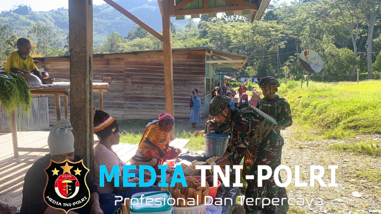 TNI Belanja Sayur Mama Papua, Satgas Yonif 521/DY Wujud Dukungan Ekonomi Lokal dan Pendekatan ke Masyarakat di Distrik Kelila