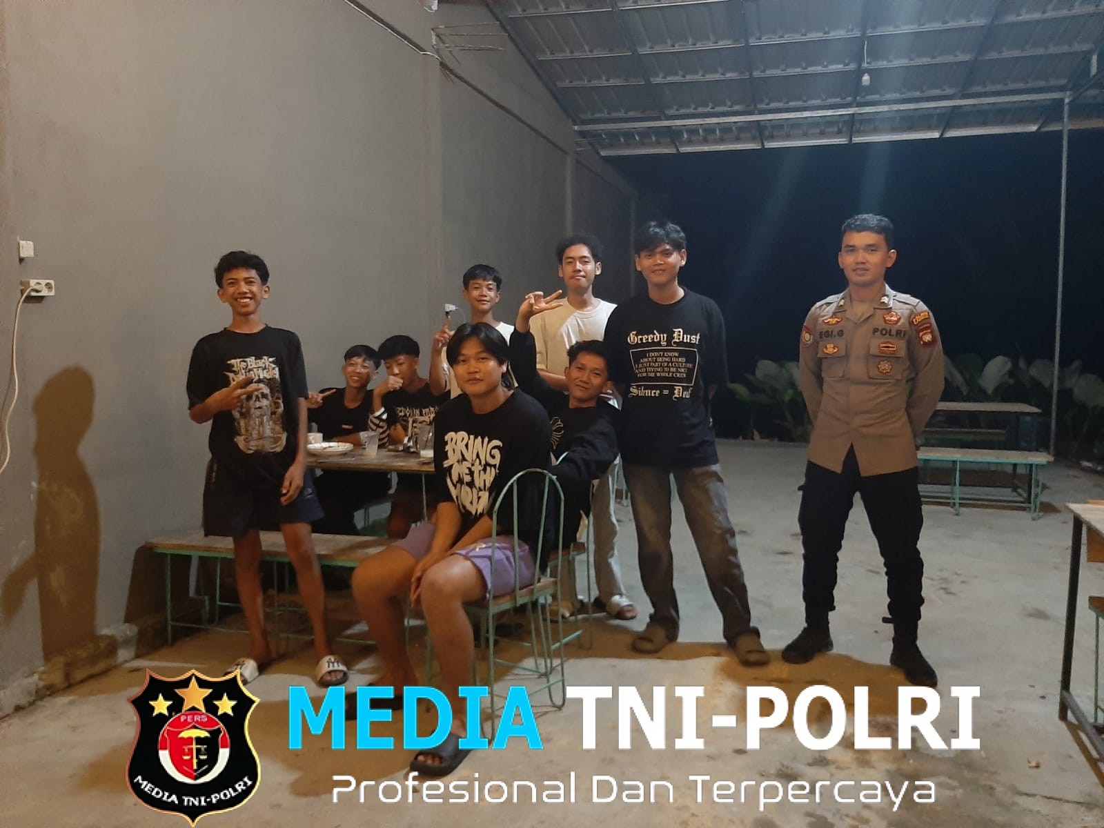 Polisi Intensifkan Patroli Malam, Jaga Keamanan dan Berikan Himbauan Kamtibmas kepada Warga