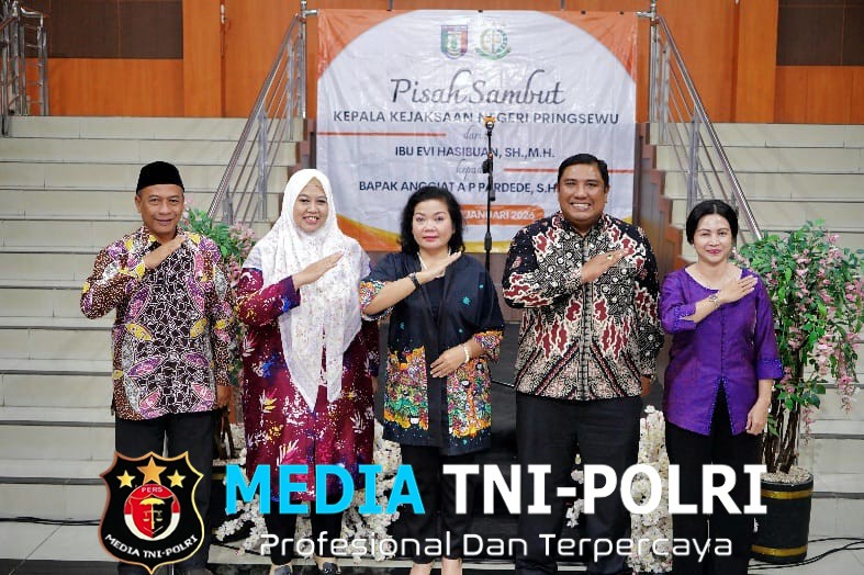 Bupati Riyanto Pamungkas Dan Wakil Bupati Pringsewu Umi Laila Hadiri Pisah Sambut Kajari