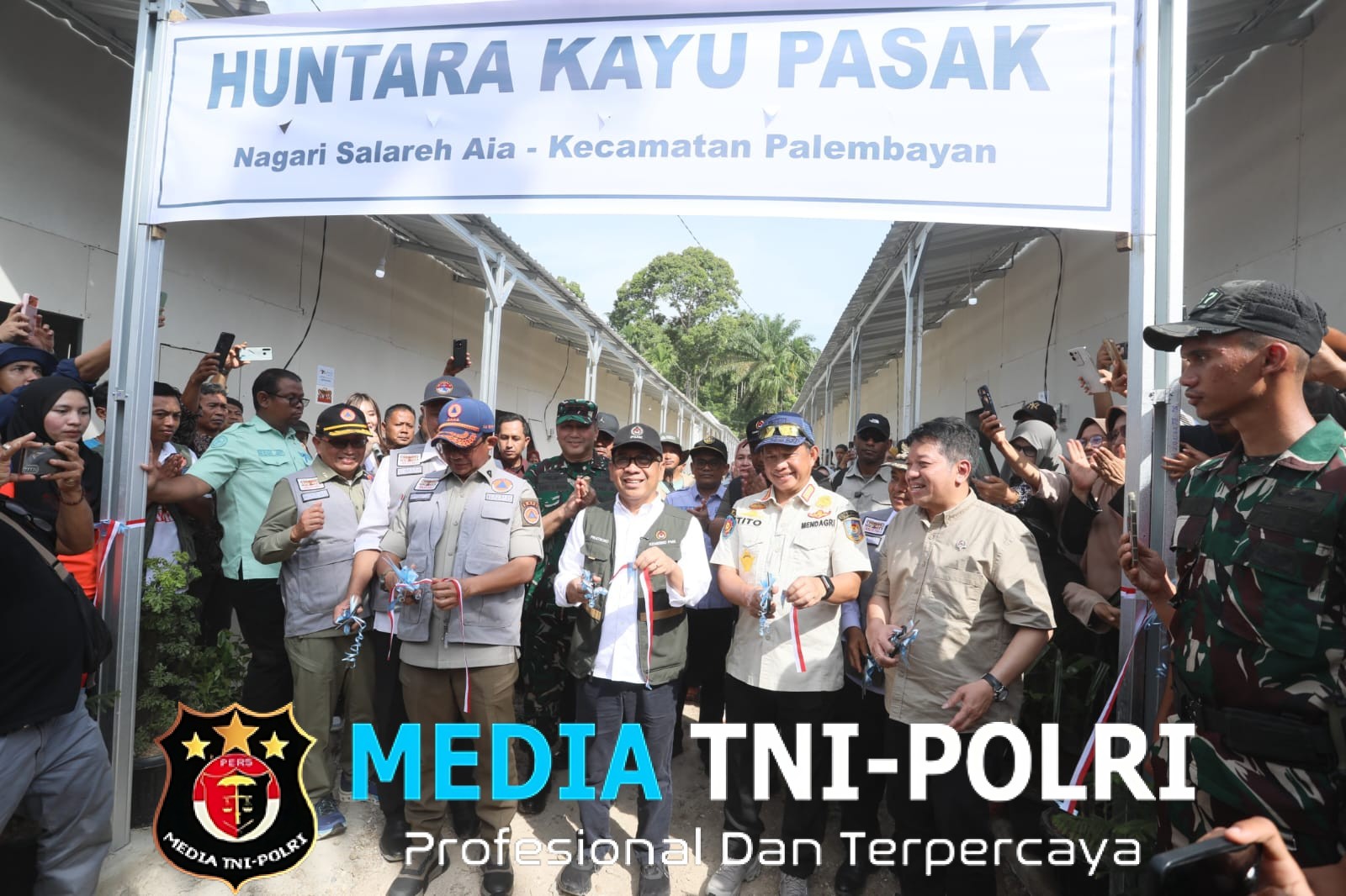 Resmikan Huntara di Agam, Kasatgas Tito Karnavian Dorong Percepatan Bantuan dan Validasi Data Korban Bencana
