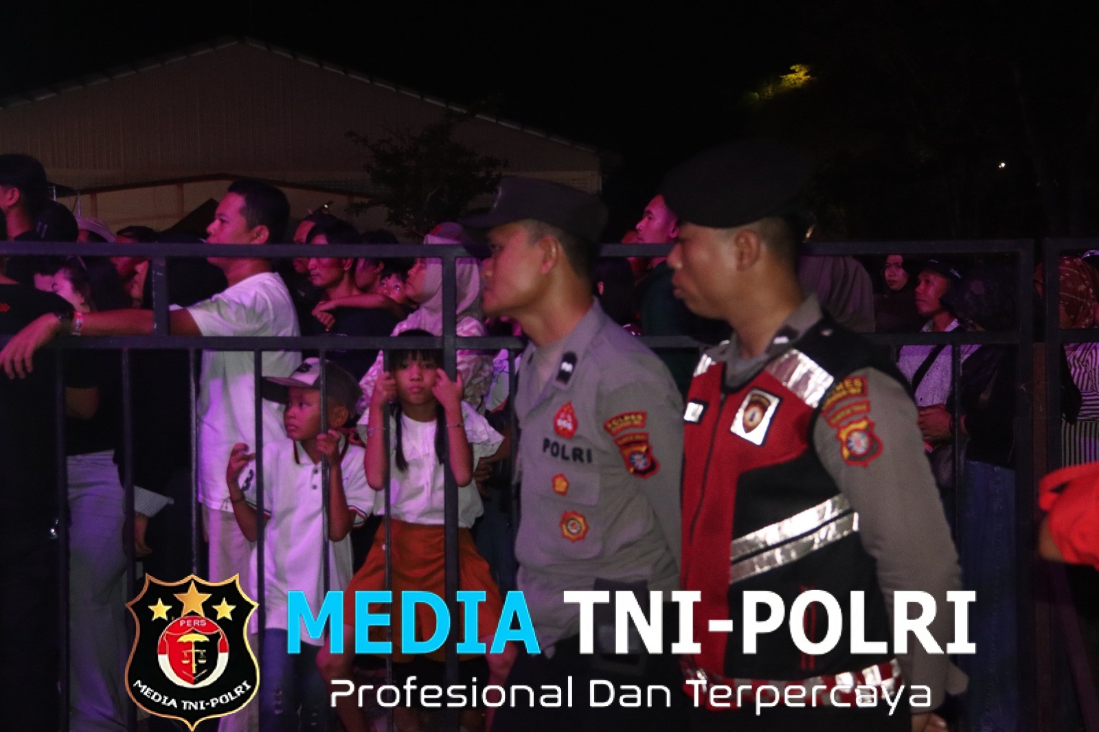 Polres Kotim Hadir Amankan Kegiatan Konser Musik di Stadion 29 November