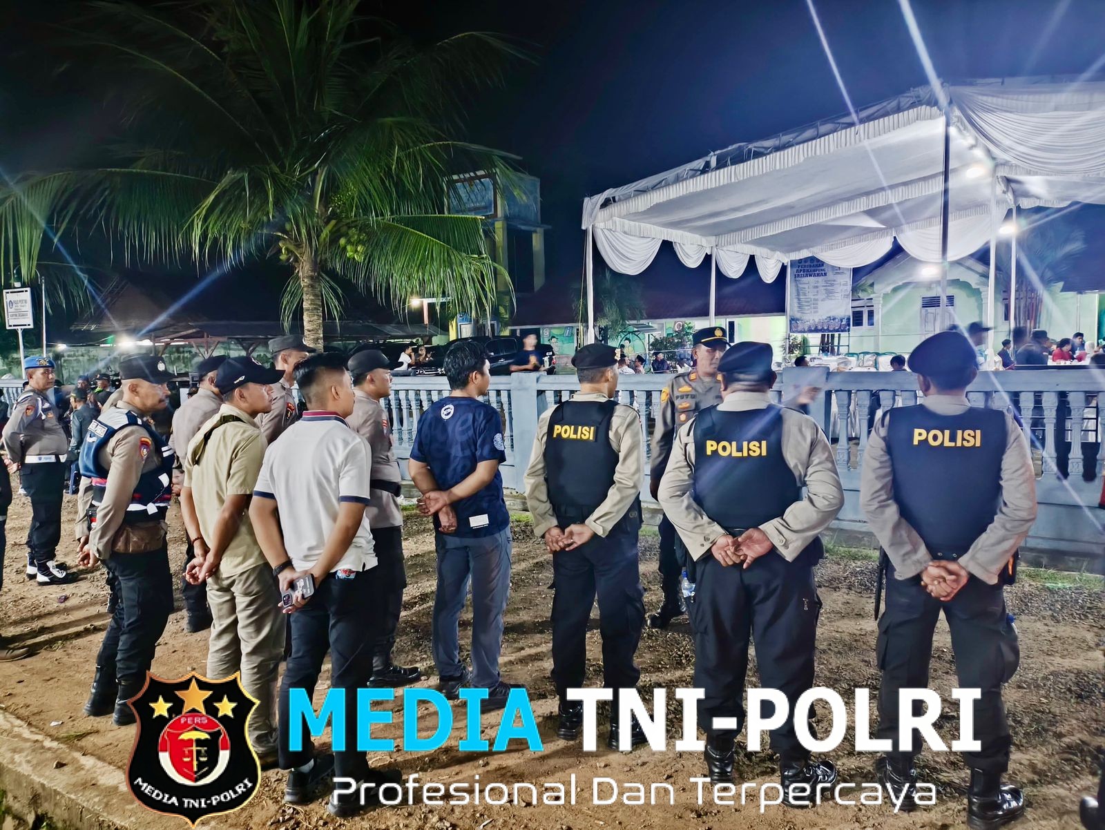 Pastikan Aman Kondusif, Personel Gabungan Amankan Tasyakuran dan Hiburan Rakyat di Srisawahan