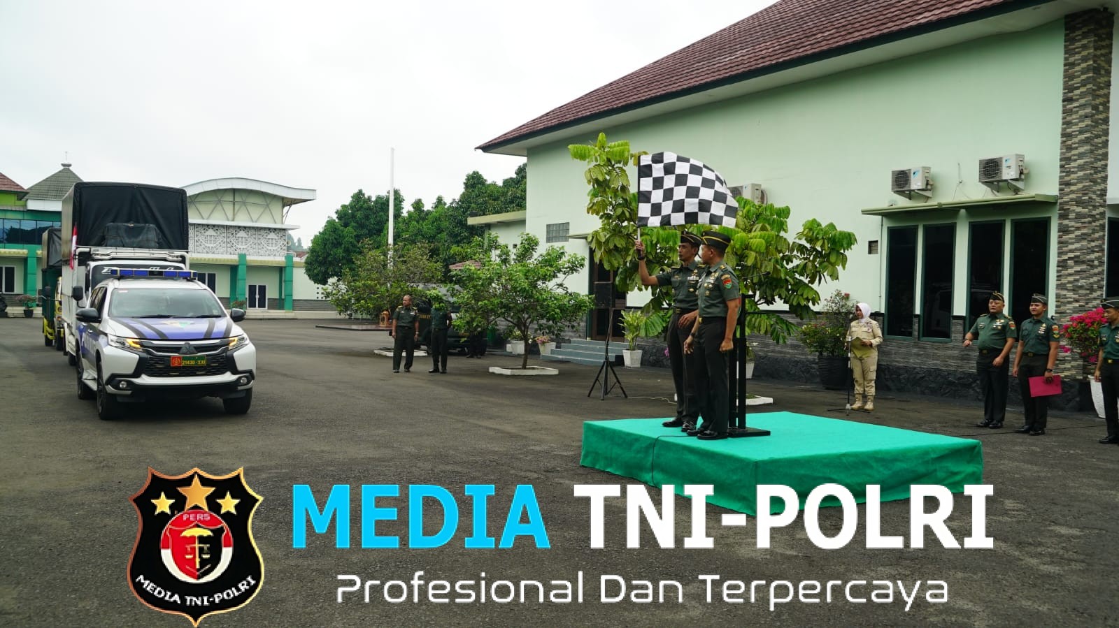 Asintel Kasdam XXI/ RI Bersama Aster Kasdam XXI/ RI Beangkatkan Bantuan Pasca Bencana Alam Di Provinsi Aceh