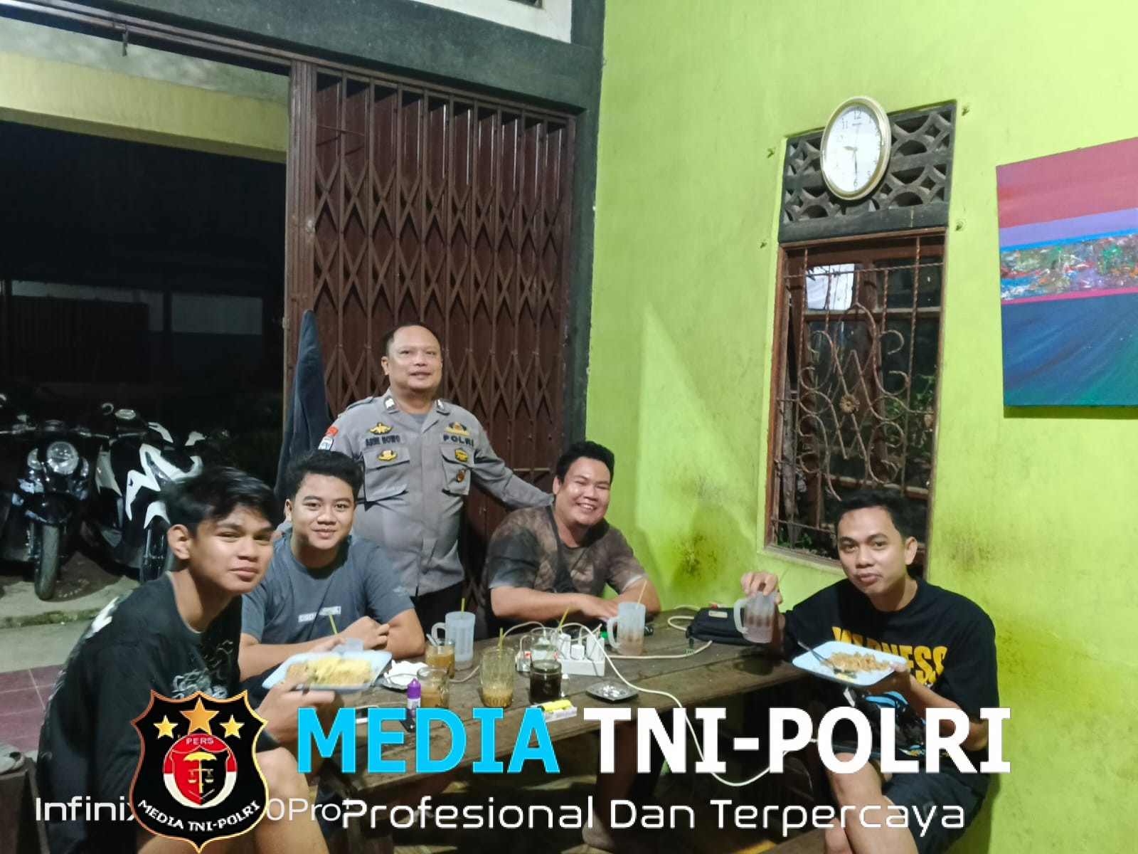 Patroli Malam Humanis, Polisi Duduk Bersama Warga Jalin Kebersamaan dan Keindahan Silaturahmi