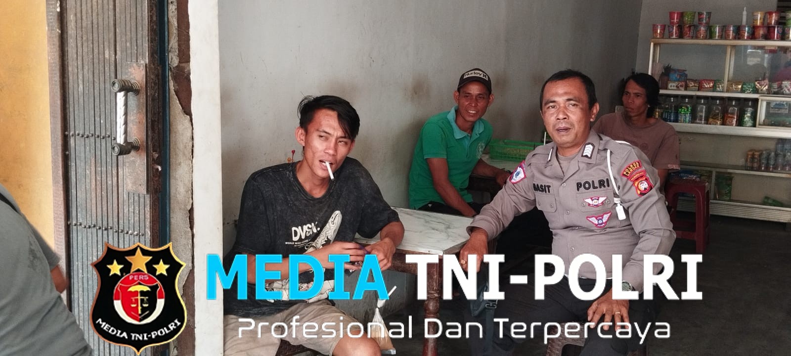 Dengan Penuh Keakraban, Bripka Albasit Titipkan Pesan Kamtibmas kepada Warga Desa Karangan