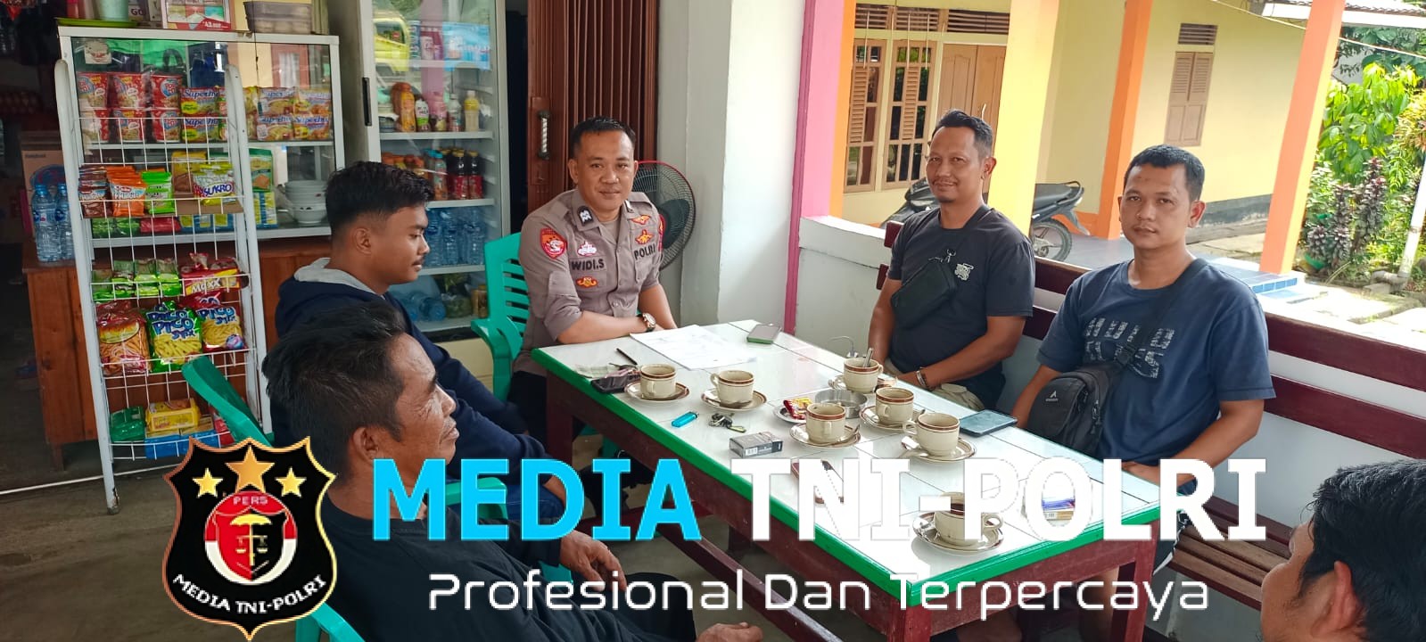 Patroli dan Sambang Siang, Personel Jalin Kedekatan dengan Warga Desa Menjalin