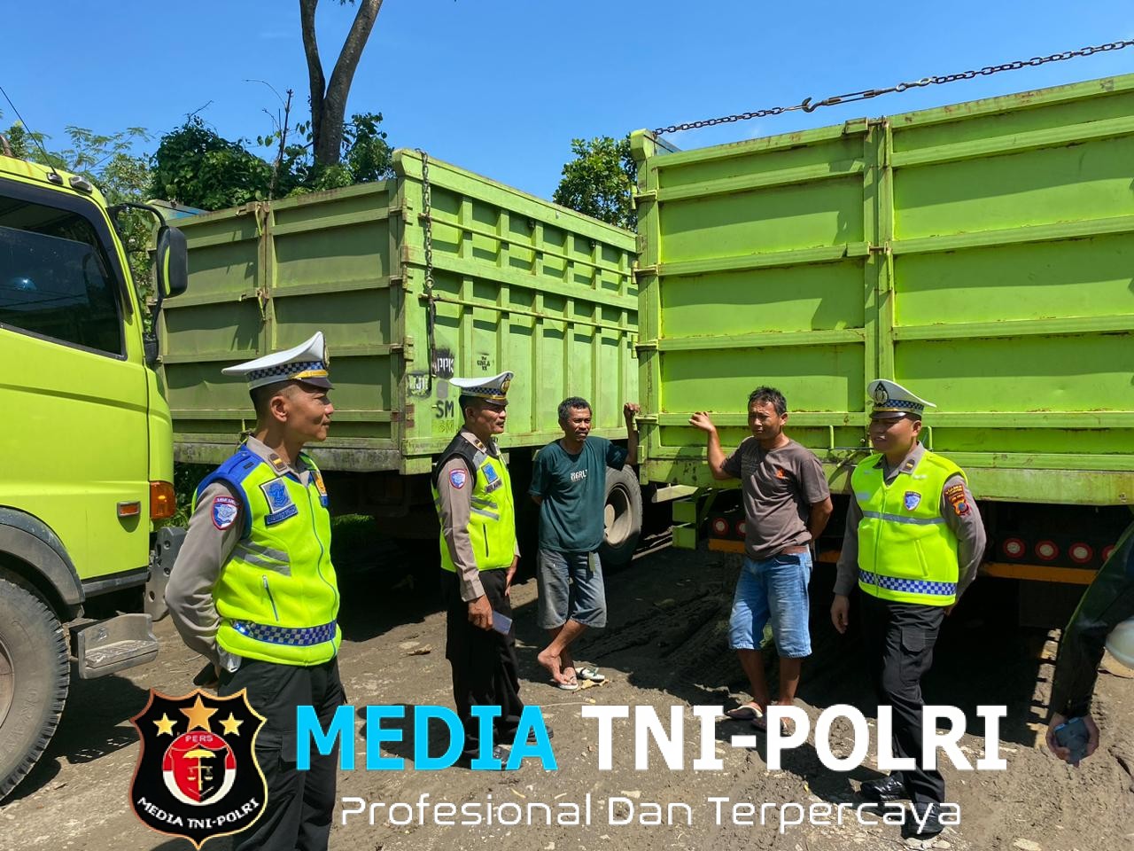 Satlantas Polres Wonogiri Sosialisasikan Pembatasan Operasional Truk Sumbu 3
