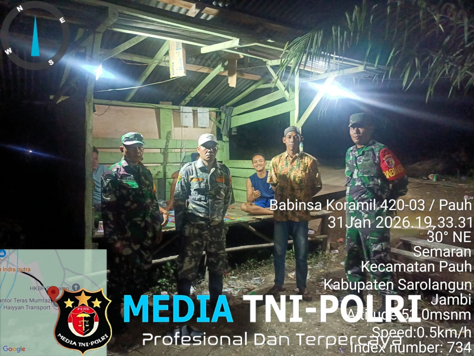 Patroli dan Komsos Malam Koramil 420-03/Pauh, Jaga Keamanan Wilayah Tetap Kondusif