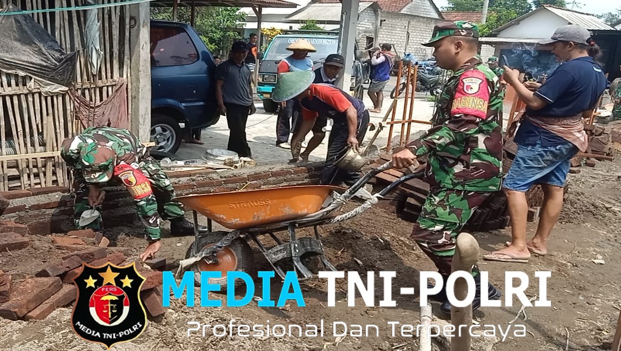 Peran Aktif Babinsa Wonodadi, Gotong Royong Bangun Pondasi Rumah Warga