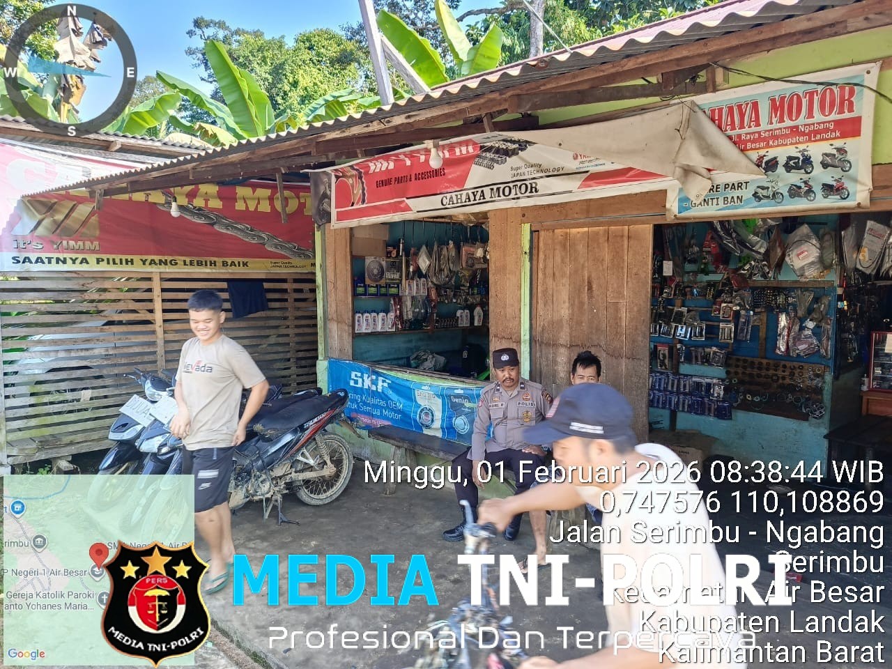 Polisi Menyapa Warga, Patroli Siang Polsek Air Besar Tebar Rasa Aman